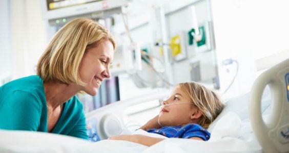 Jaká mám práva při hospitalizaci dítěte, či u porodu? - Rozhovor s Petrou Langovou