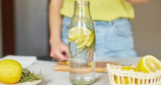 5 domácích limonád bez cukru